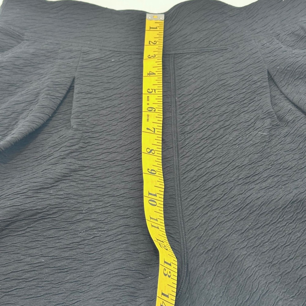 Lululemon Can You Feel The Pleat Black Textured Wide Leg Crop‎ Pants Size 8 - Picture 9 of 13